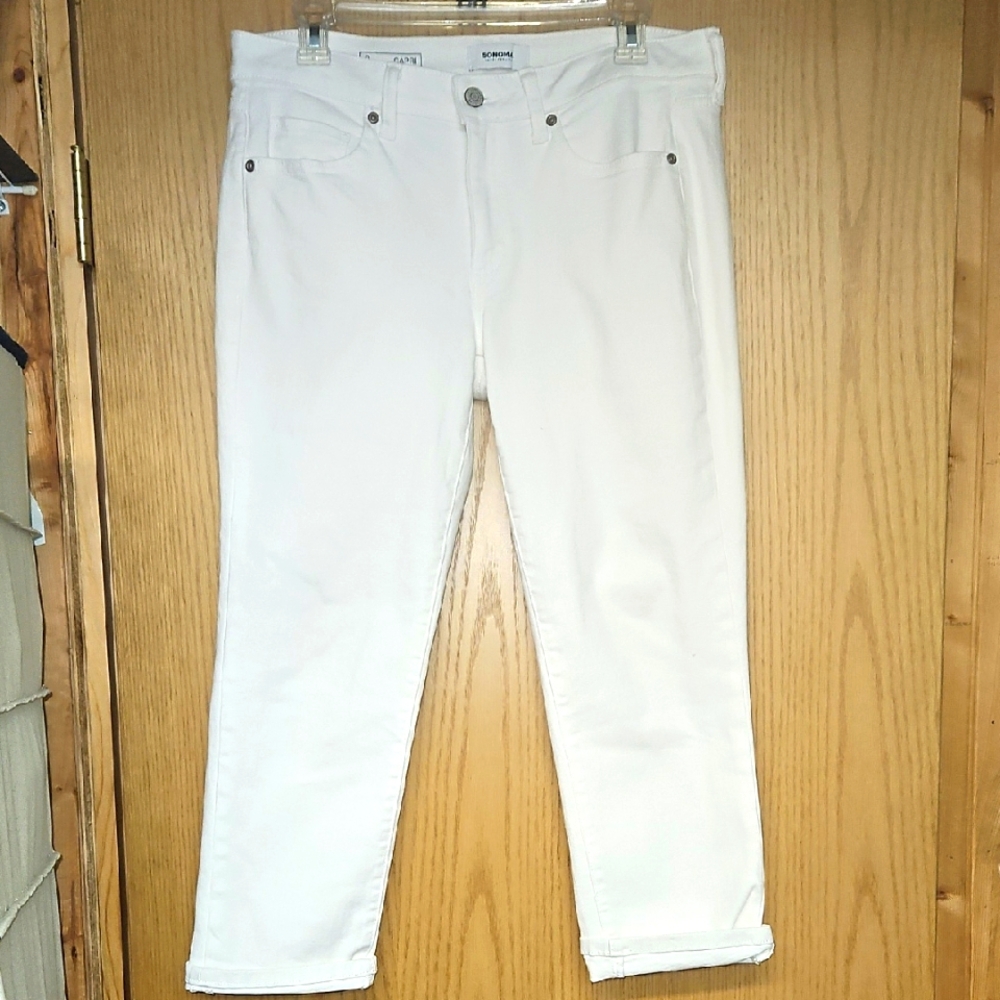 White Capri Jeans